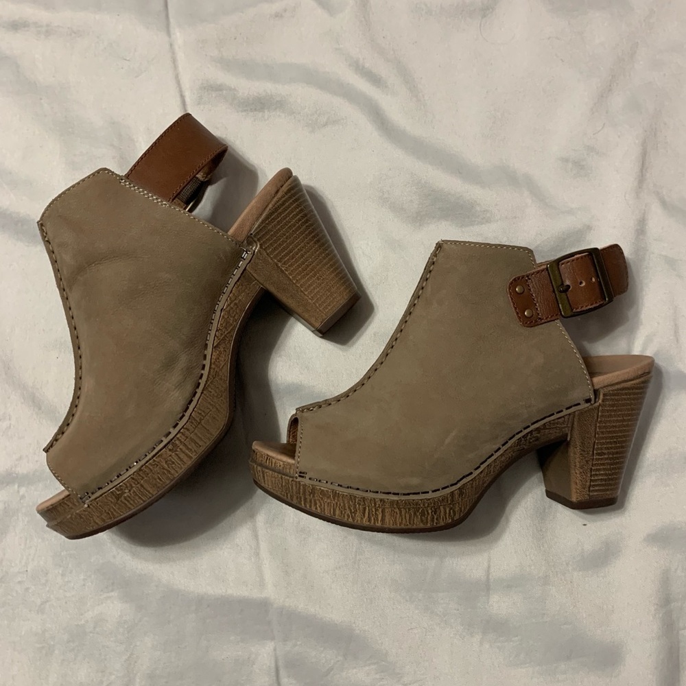 Dansko Reggie peep toe sling back booties size 37